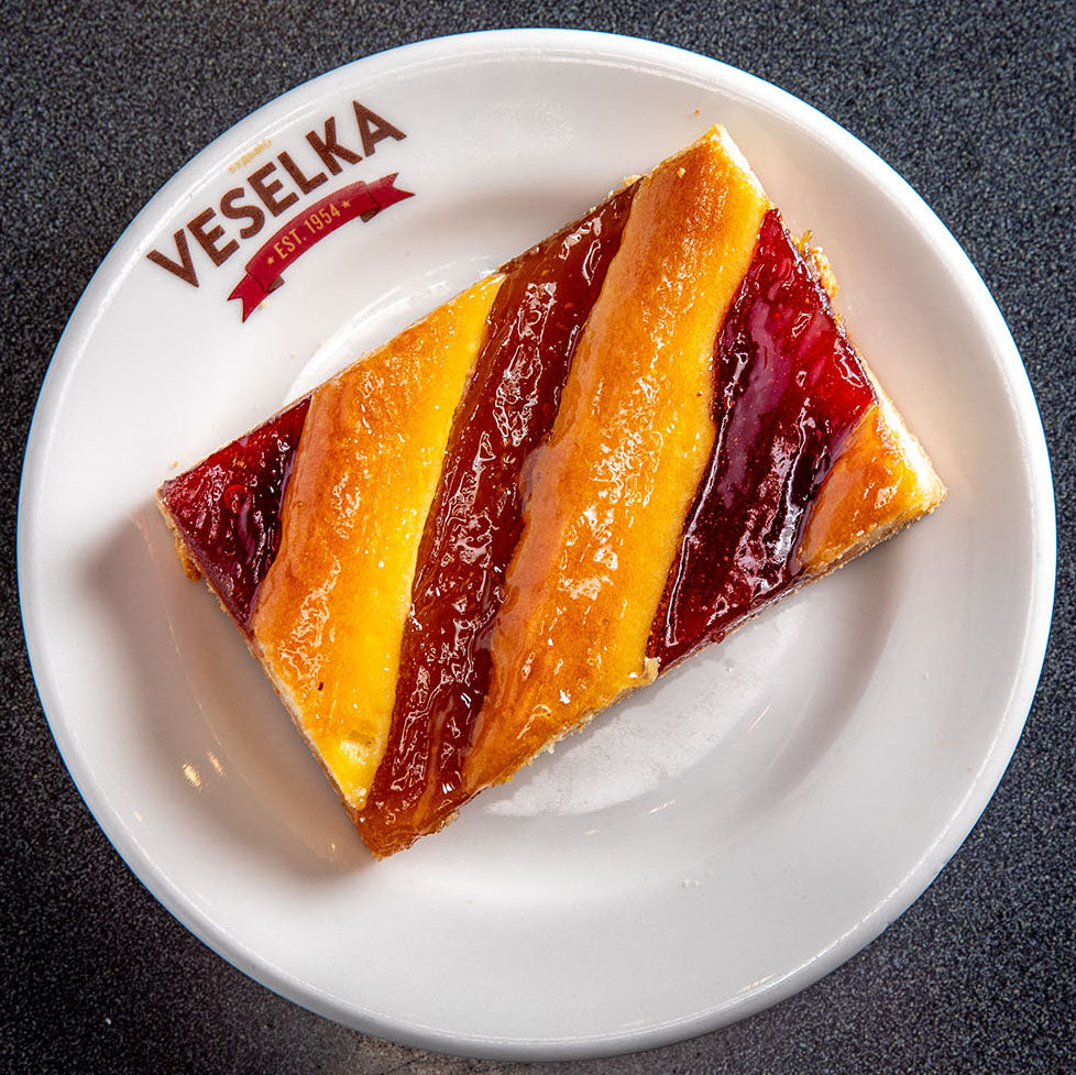 Raspberry and Apricot Bars Veselka 2