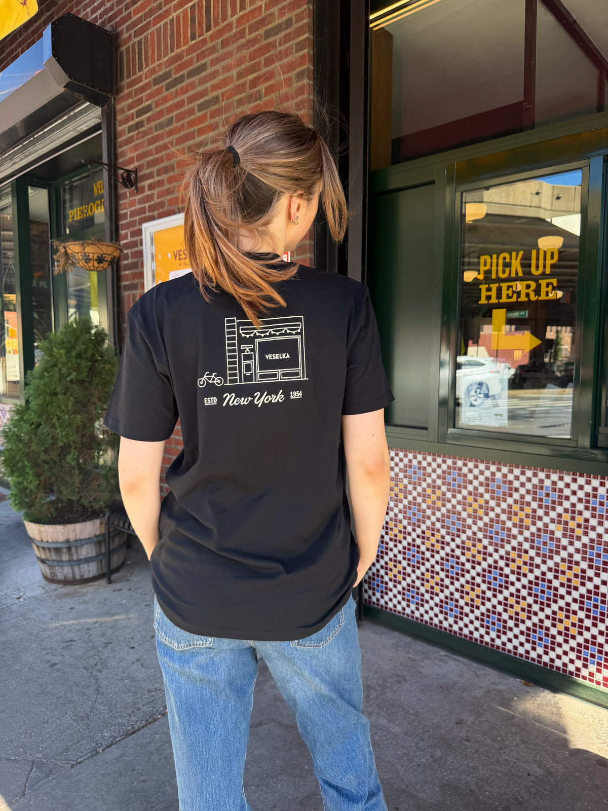 Veselka Classic Black T-shirt