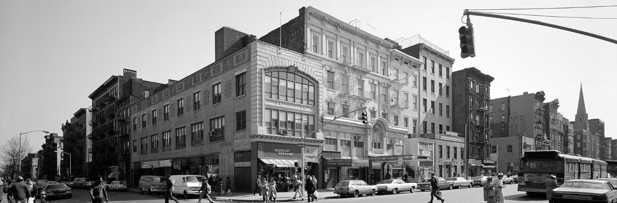 Veselka East Village: Restaurant Photograph
