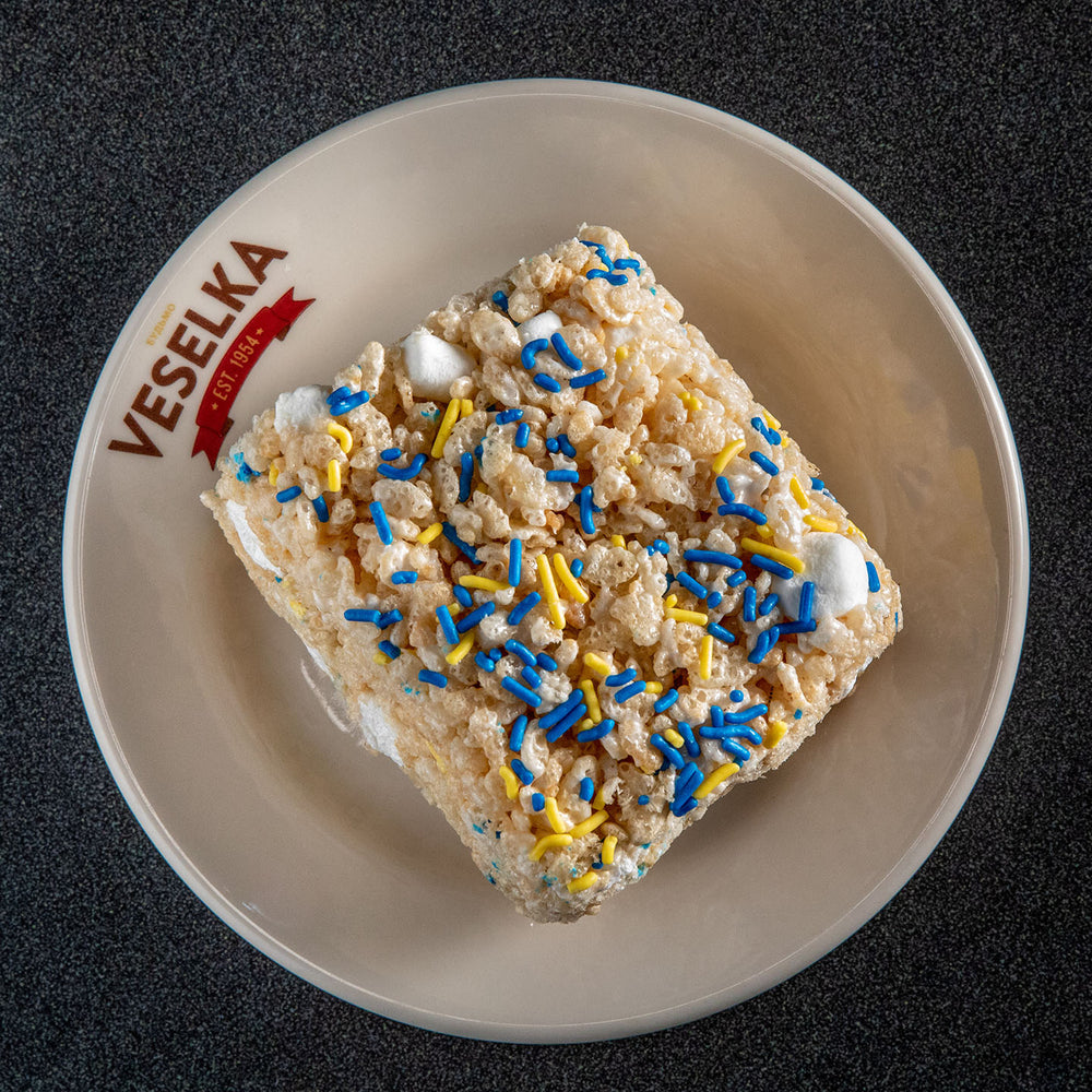 Blue & Yellow Rice Krispy Treats Veselka 2